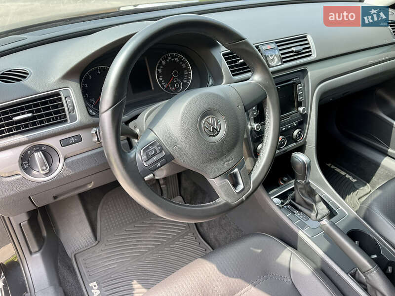 Седан Volkswagen Passat 2015 в Дніпрі