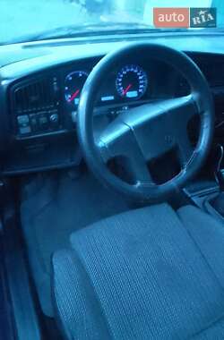 Седан Volkswagen Passat 1991 в 