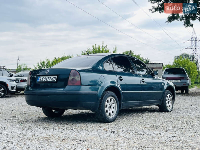 Седан Volkswagen Passat 2003 в Харькове