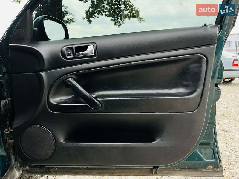 Седан Volkswagen Passat 2003 в Харькове