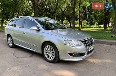 Универсал Volkswagen Passat 2010 в Житомире
