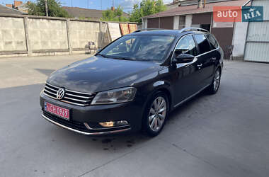Універсал Volkswagen Passat 2012 в Бердичеві