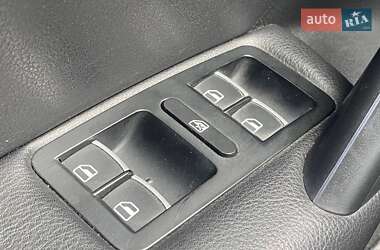 Седан Volkswagen Passat 2012 в 