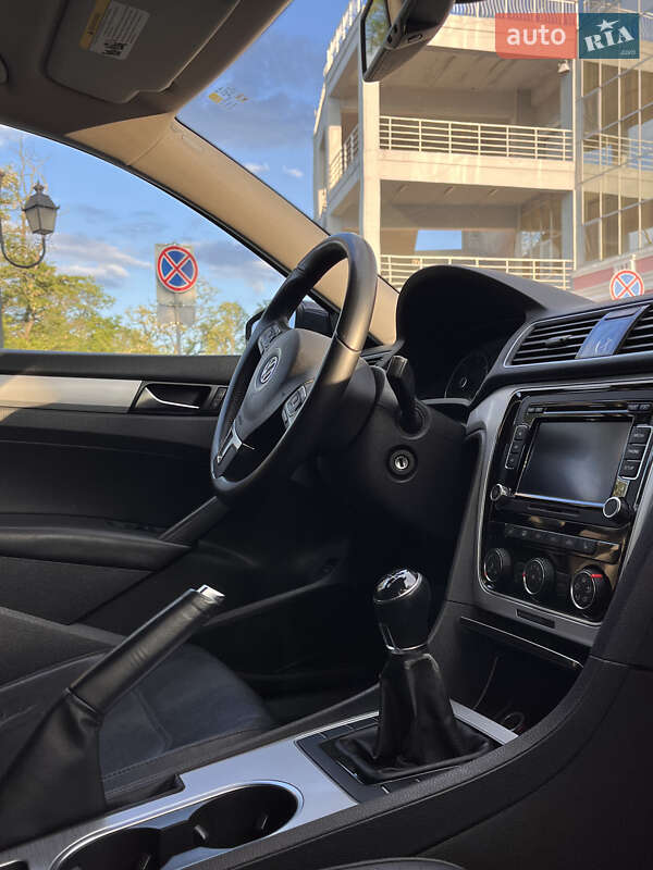 Volkswagen Passat 2012