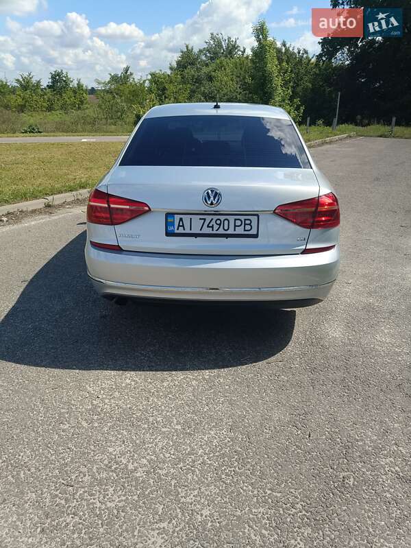 Седан Volkswagen Passat 2016 в Киеве