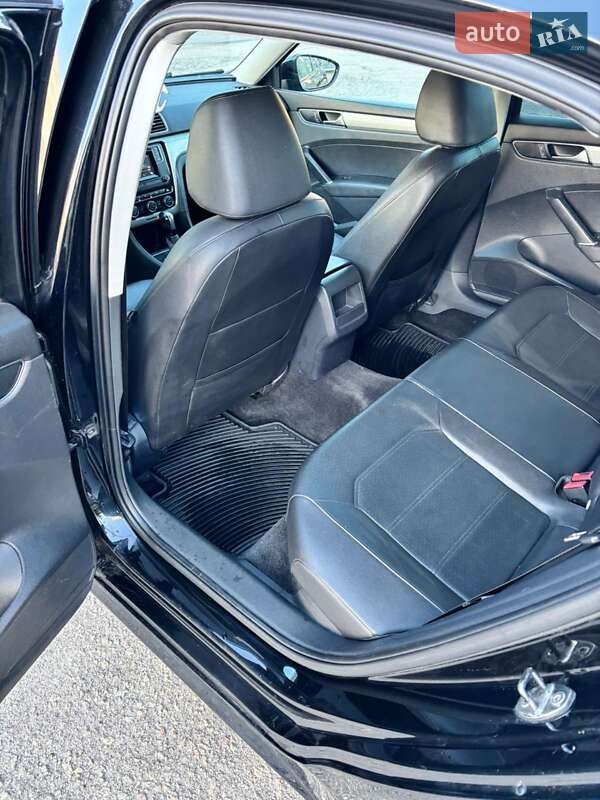Седан Volkswagen Passat 2016 в Киеве