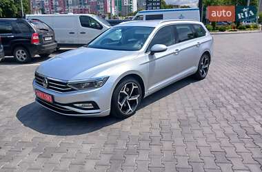 Універсал Volkswagen Passat 2020 в Луцьку