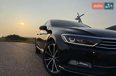 Седан Volkswagen Passat 2017 в 