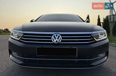 Седан Volkswagen Passat 2017 в 