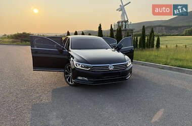 Седан Volkswagen Passat 2017 в 