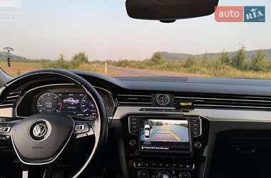 Седан Volkswagen Passat 2017 в 
