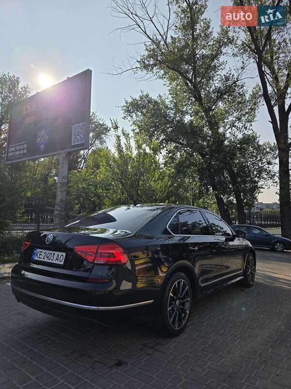 Седан Volkswagen Passat 2015 в Днепре