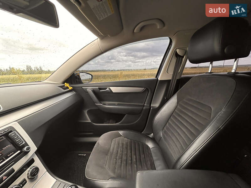Универсал Volkswagen Passat 2012 в Харькове