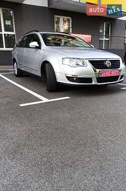 Універсал Volkswagen Passat 2009 в Києві