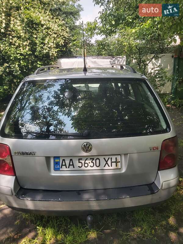 Універсал Volkswagen Passat 2002 в Києві