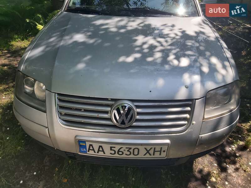 Універсал Volkswagen Passat 2002 в Києві
