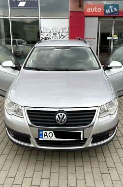 Универсал Volkswagen Passat 2006 в Хусте