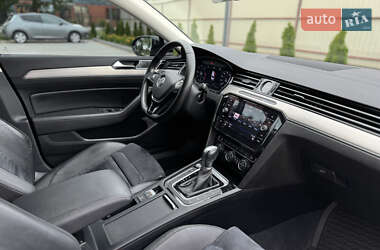Седан Volkswagen Passat 2018 в 