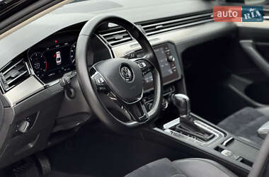 Седан Volkswagen Passat 2018 в 