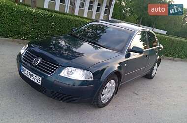 Седан Volkswagen Passat 2001 в Стрые