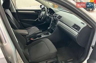 Седан Volkswagen Passat 2015 в 