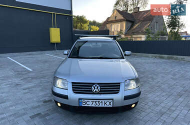 Седан Volkswagen Passat 2001 в 