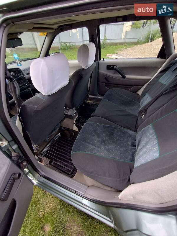 Седан Volkswagen Passat 1989 в Черновцах