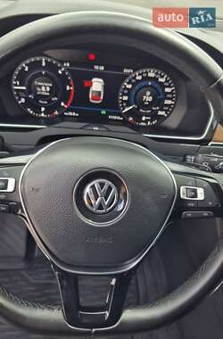 Седан Volkswagen Passat 2018 в 