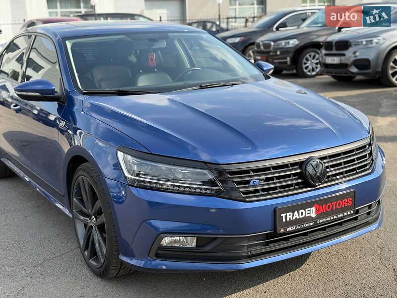 Седан Volkswagen Passat 2016 в Киеве