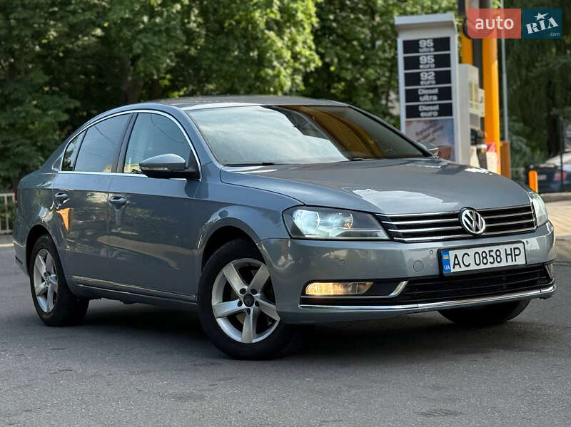 Седан Volkswagen Passat 2011 в Дніпрі
