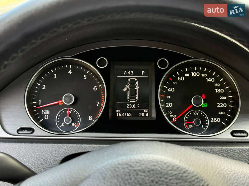 Седан Volkswagen Passat 2011 в Дніпрі
