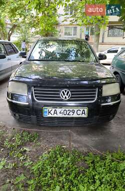 Седан Volkswagen Passat 2004 в Києві