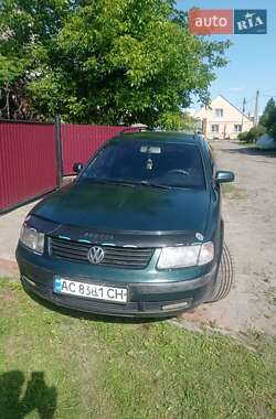 Універсал Volkswagen Passat 1999 в Луцьку