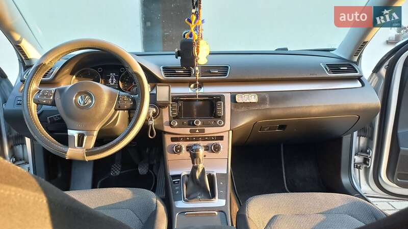 Універсал Volkswagen Passat 2012 в Львові