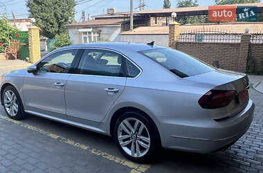 Седан Volkswagen Passat 2017 в 