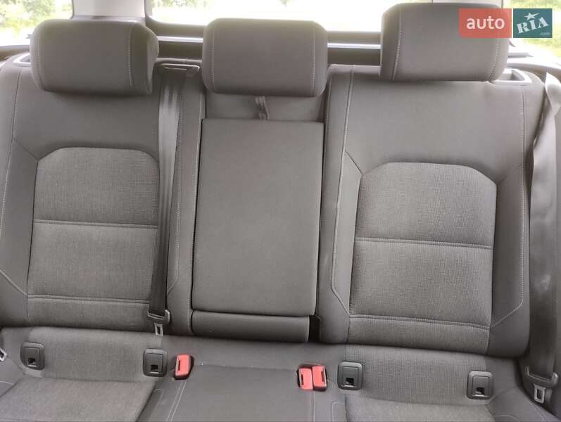 Универсал Volkswagen Passat 2018 в Шепетовке фото 12 Универсал Volkswagen Passat 2018 в Шепетовке