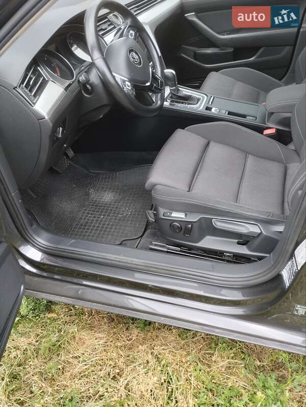 Универсал Volkswagen Passat 2018 в Шепетовке фото 13 Универсал Volkswagen Passat 2018 в Шепетовке