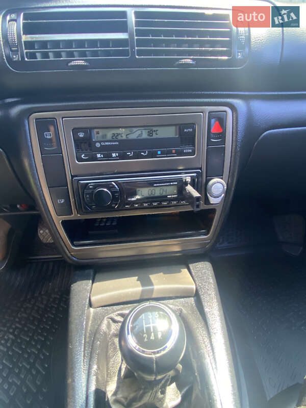 Седан Volkswagen Passat 2000 в Меденичах