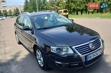 Универсал Volkswagen Passat 2009 в Ровно