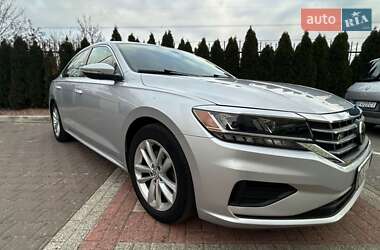 Седан Volkswagen Passat 2020 в Києві