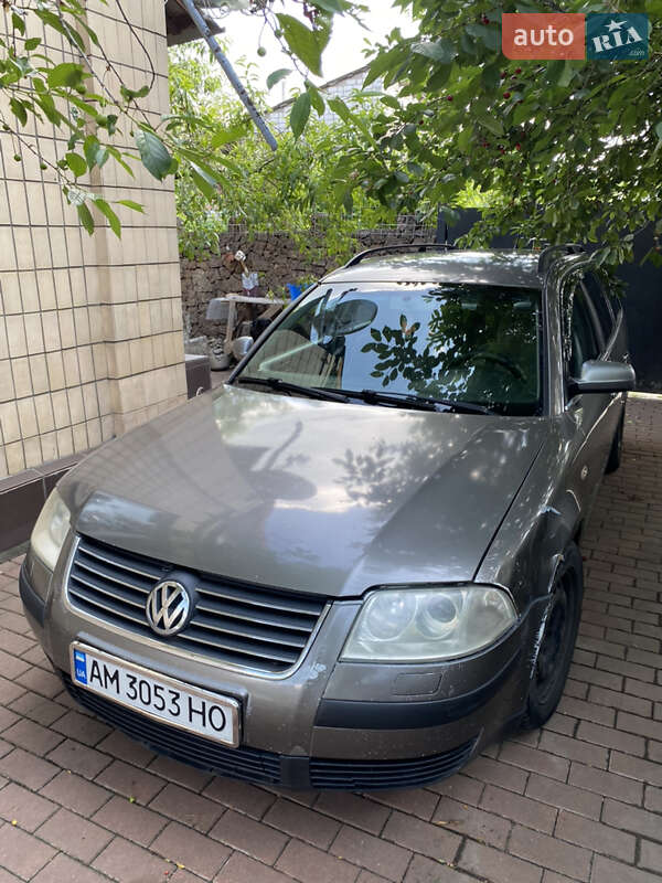 Универсал Volkswagen Passat 2002 в Житомире