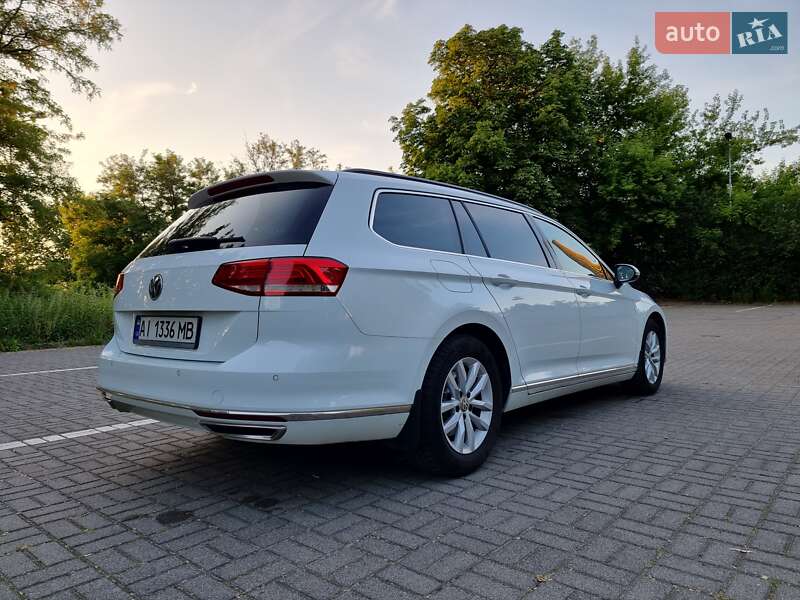 Универсал Volkswagen Passat 2015 в Киеве
