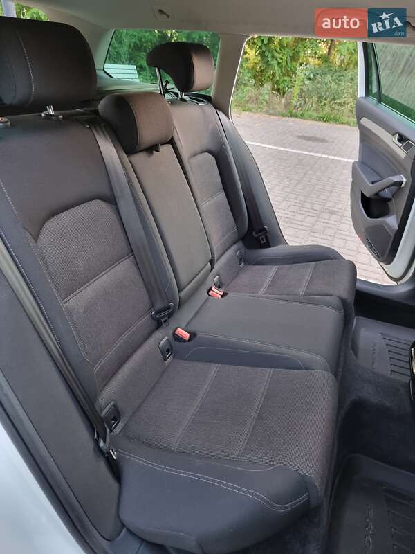 Универсал Volkswagen Passat 2015 в Киеве