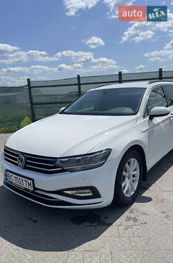 Универсал Volkswagen Passat 2020 в Львове