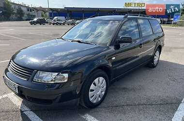 Универсал Volkswagen Passat 2000 в 