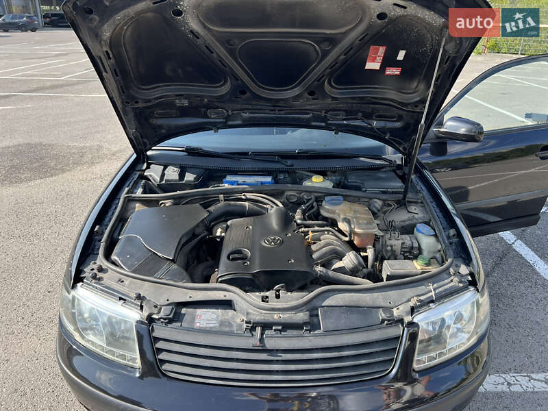 Универсал Volkswagen Passat 2000 в Ивано-Франковске