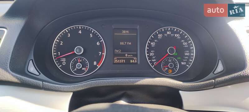 Седан Volkswagen Passat 2012 в Луцке