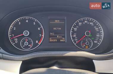 Седан Volkswagen Passat 2012 в 