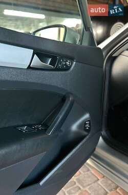 Седан Volkswagen Passat 2012 в 