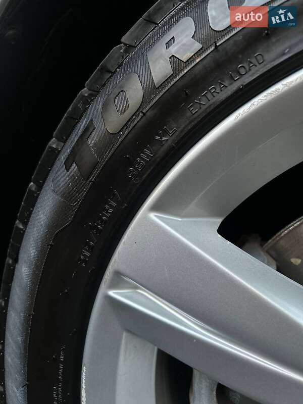 Седан Volkswagen Passat 2012 в Луцке